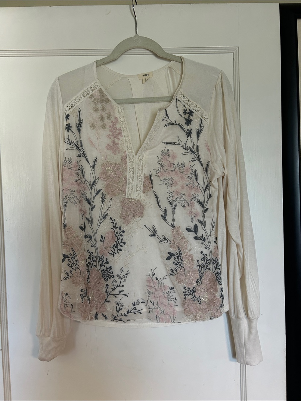 Anthropologie Tiny Holden Embroidered Boho Blouse Top Cream Pink M